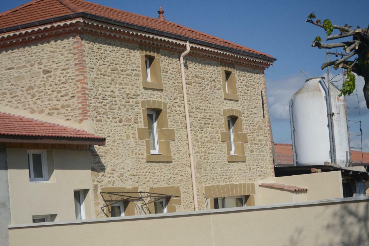 Gite Les Pins Montchenu Εξωτερικό φωτογραφία
